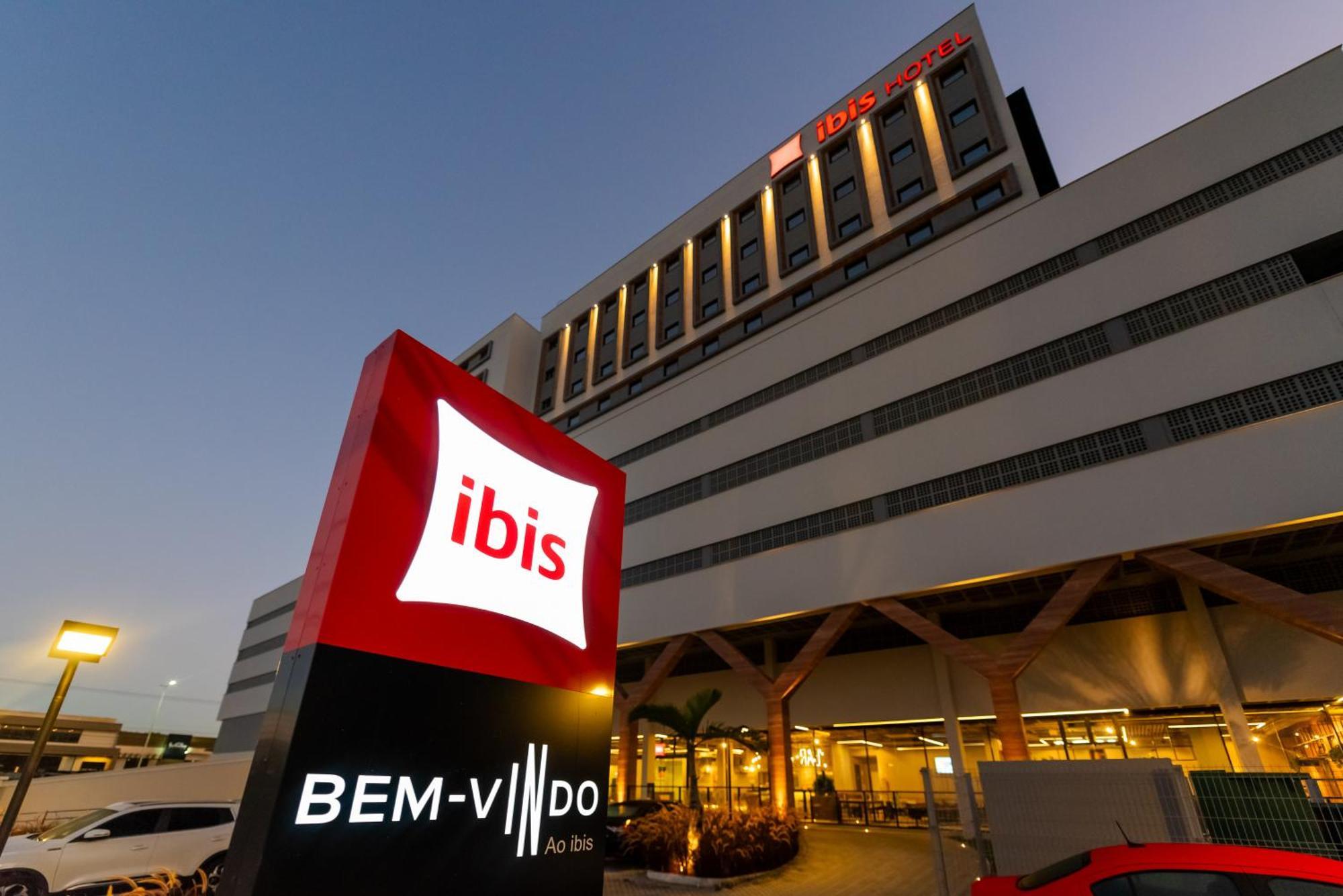 Hotel Ibis Tubarão Esterno foto